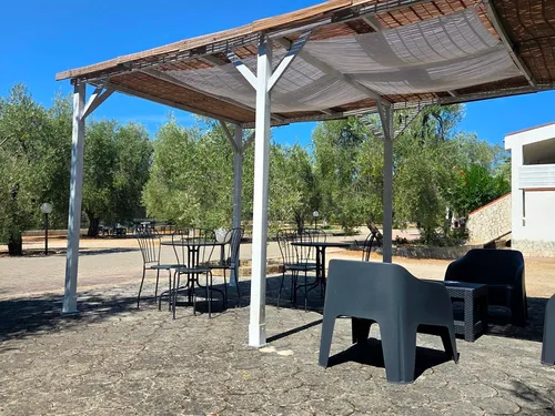 Il gazebo relax della Tenuta tra gli ulivi